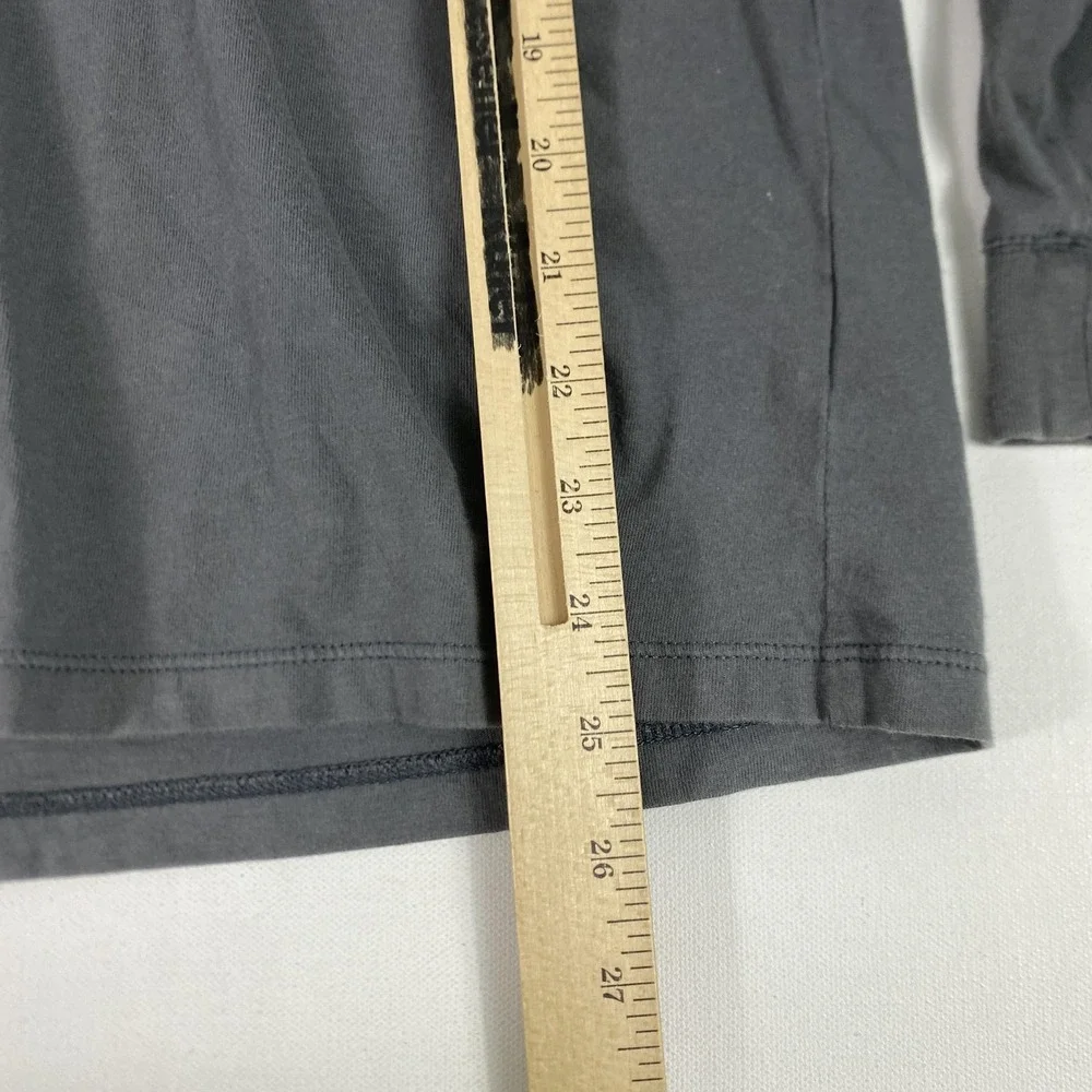Vineyard Vines Shirt‎ Mens Small Gray Long Sleeve Whale Pocket Tee Graphic